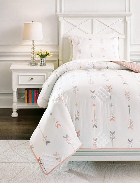 Lexann Comforter Set