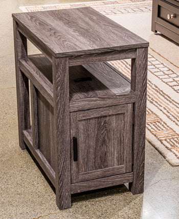 Fendenmore Chairside End Table